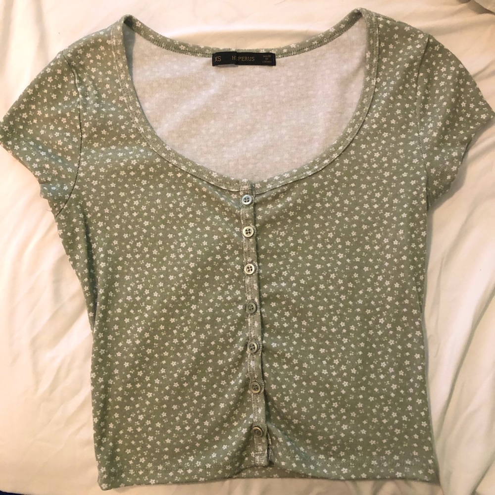 Sage Green Floral Cropped Tee